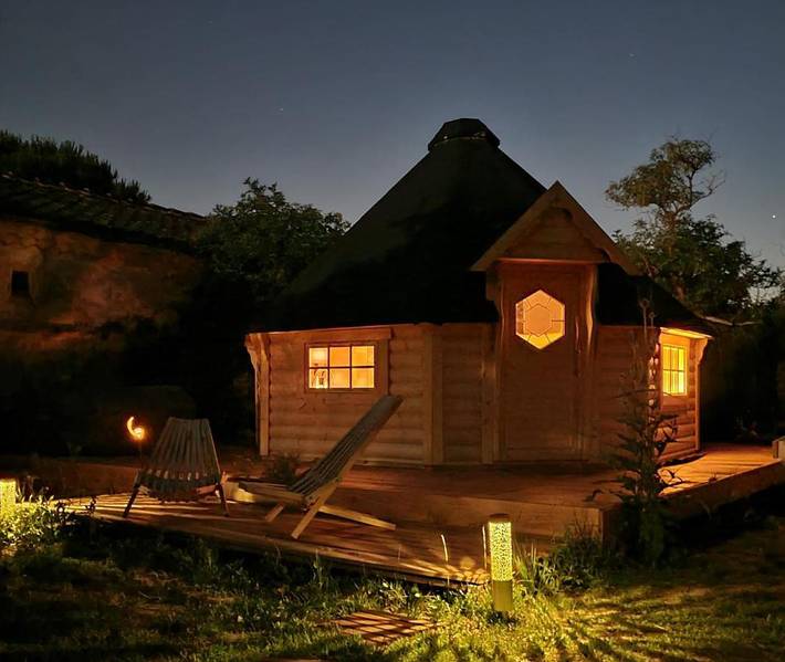 Cottage pour 2 personnes, avec piscine et jardin ainsi que sauna et jacuzzi
