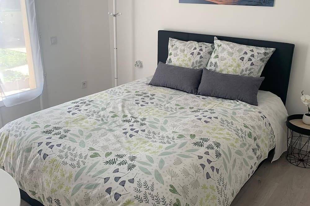 Entire apartment, The Cherry Tree, near Paris Roissy Cdg Airport, Disneyland, Asterix, Exposition in Villepinte, Seine-Saint-Denis