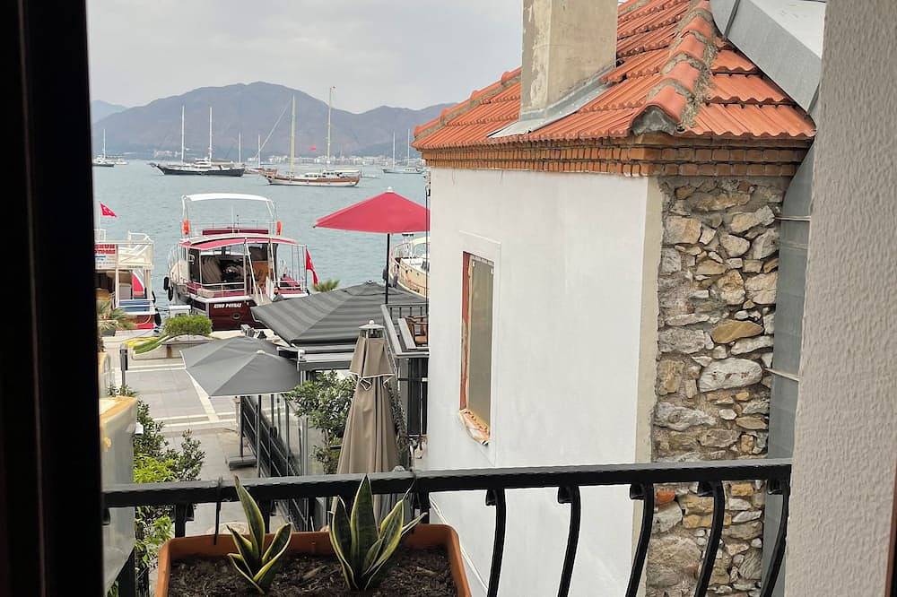 Serene 1-bedroom house with Ac in charming Marmaris in Marmaris, Egeo Turco