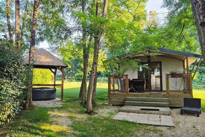 Maison de vacances pour 6 personnes, avec jacuzzi à Châteauvieux