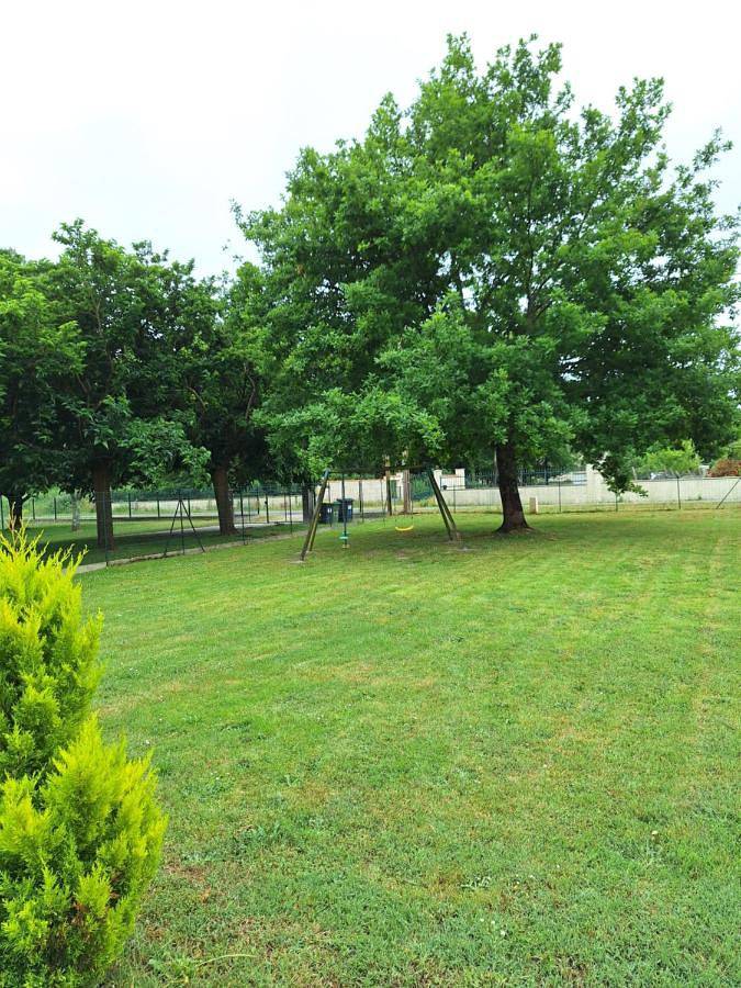 Location de vacances pour 6 personnes, avec terrasse et jardin, adapté aux familles à Saint-Vivien-de-Médoc - 4