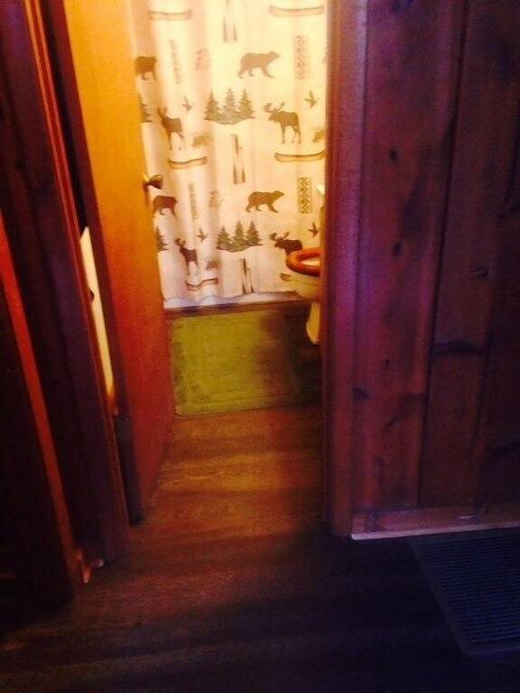 Cottage for 6 people, with balcony and yard, with pets in Georgia