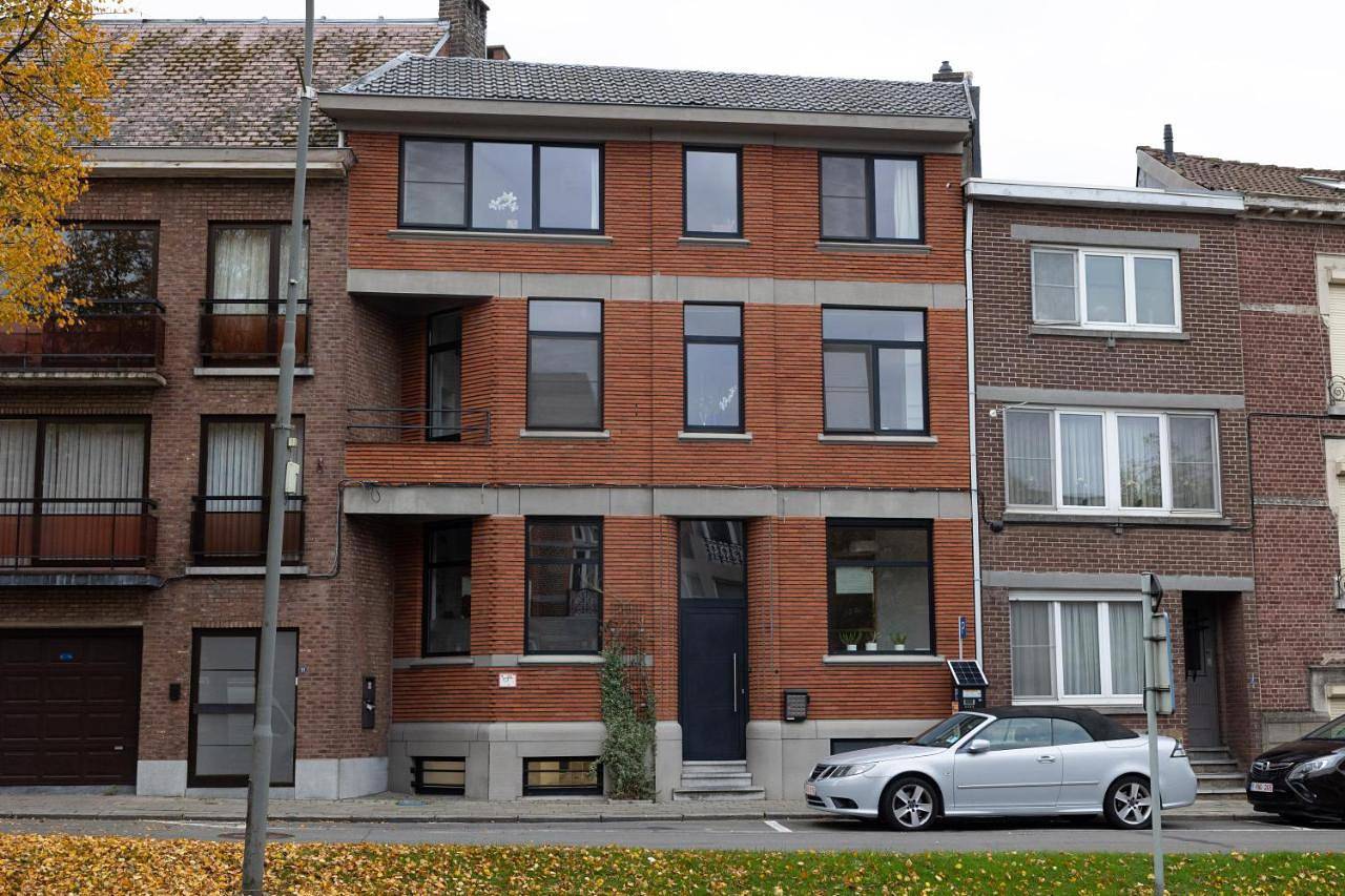 Townhouse Tongeren Center 275m2, 10p w Airco - Featured in Designbook in Tongres, Limbourg (Belgique)