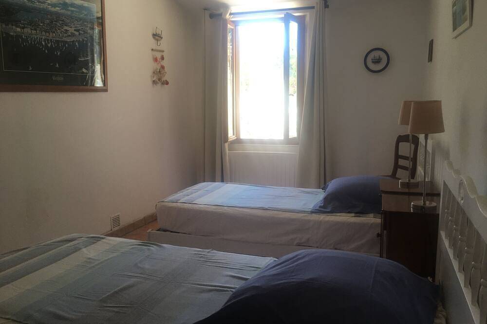 Provenzal con mas comodidad tt con una visión clara de la piscina del spa Mont V in Grignan, Región de Nyons