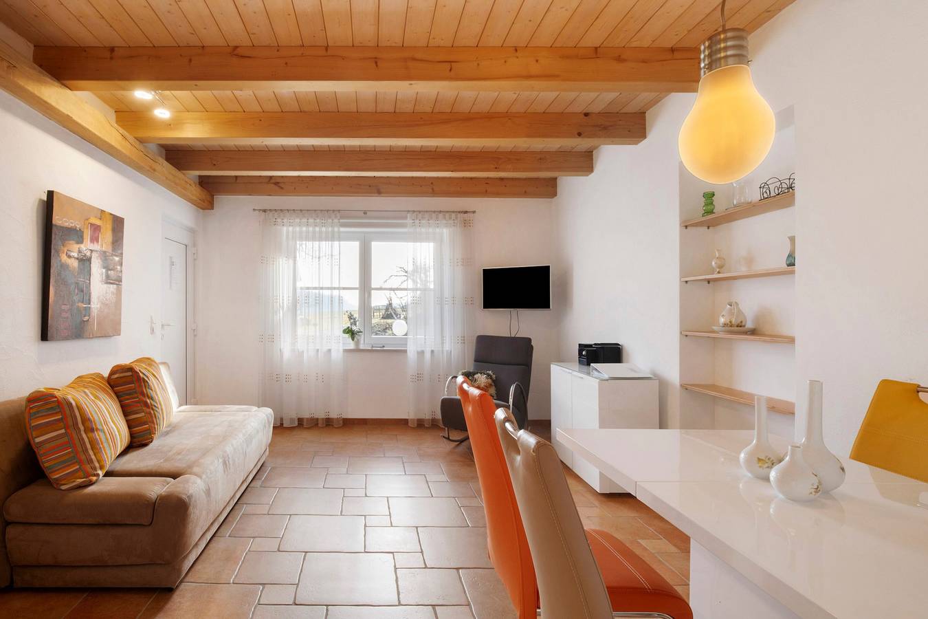 Entire apartment, Apartment 'Birkethof - Fernblick' with Mountain View, Private Terrace and Wi-Fi in Grimoldsried, Mickhausen