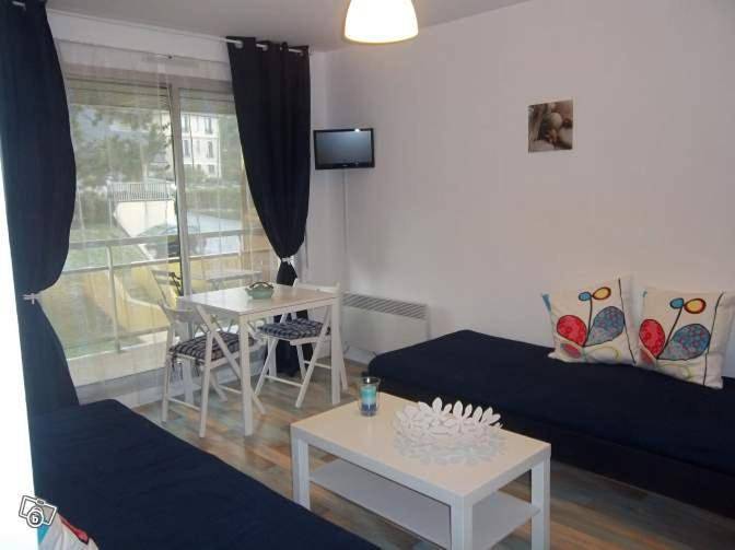 Gîte pour 2 personnes, avec vue et balcon dans Thermes de Bagnoles de l'Orne