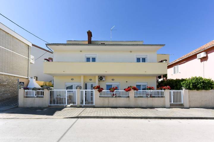 Ferieleilighet for 3 personer, med Terrasse i Kali