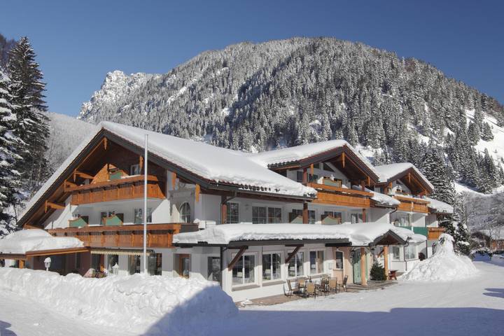 Hotel für 4 Personen, mit Garten und Balkon sowie Sauna, kinderfreundlich in Unterjoch - 2