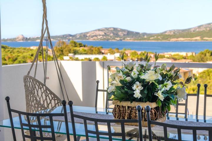 Gîte pour 4 personnes, avec vue ainsi que terrasse et piscine à Cannigione - 4