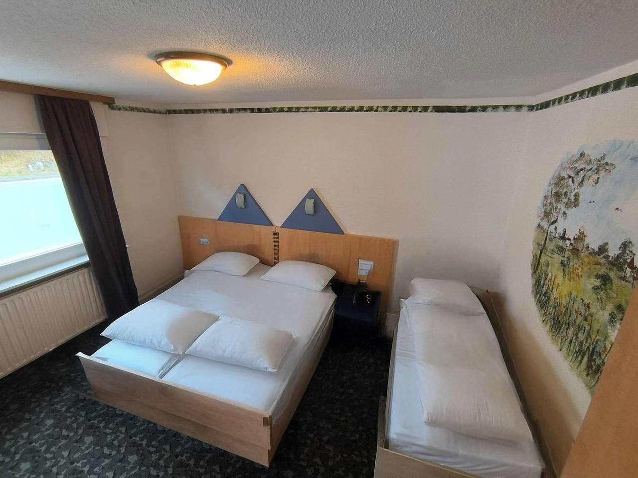 Komfortables und vielseitiges Zimmer–Perfekt für Erholung, Arbeit und Austausch in Züschen, Winterberg