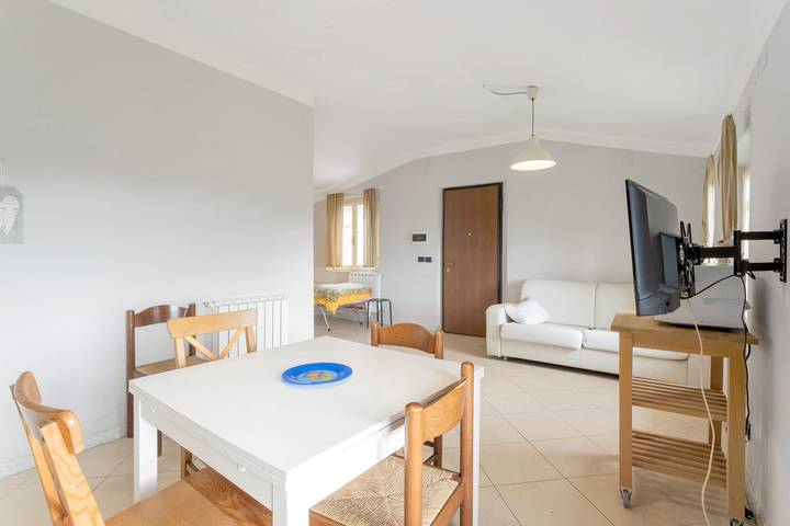 Casa vacanze "Casetta Indipendente" con vista sulle montagne e giardino privato in Colombiera-Molicciara, Castelnuovo Magra