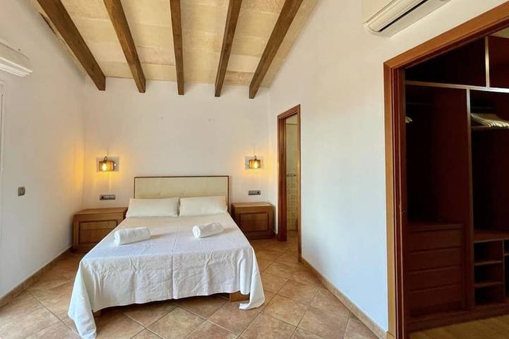 Villa En Blanes in Cala Blanes, Ciutadella