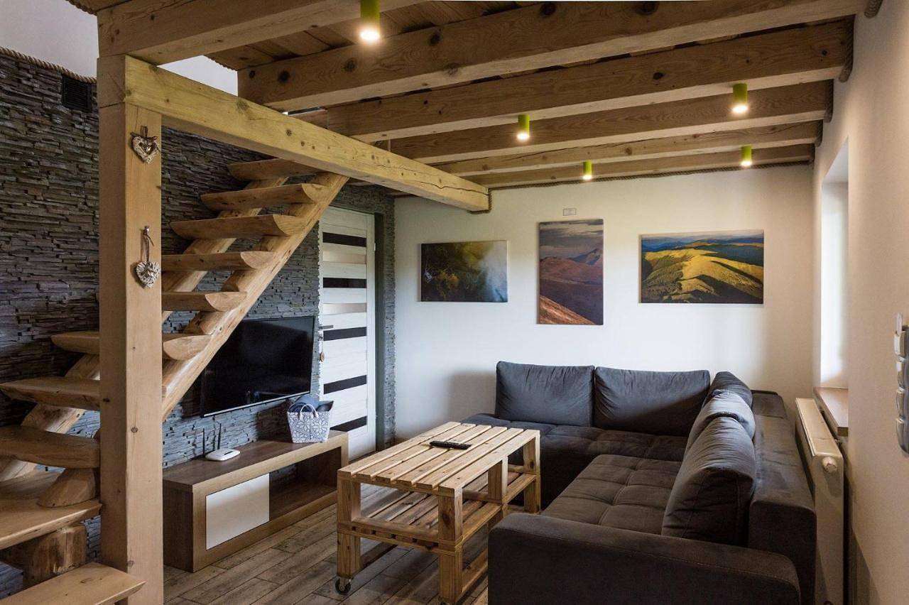 Łykolańczyk-Chatki z Jacuzzi in Polańczyk, Karpaty (Polska)