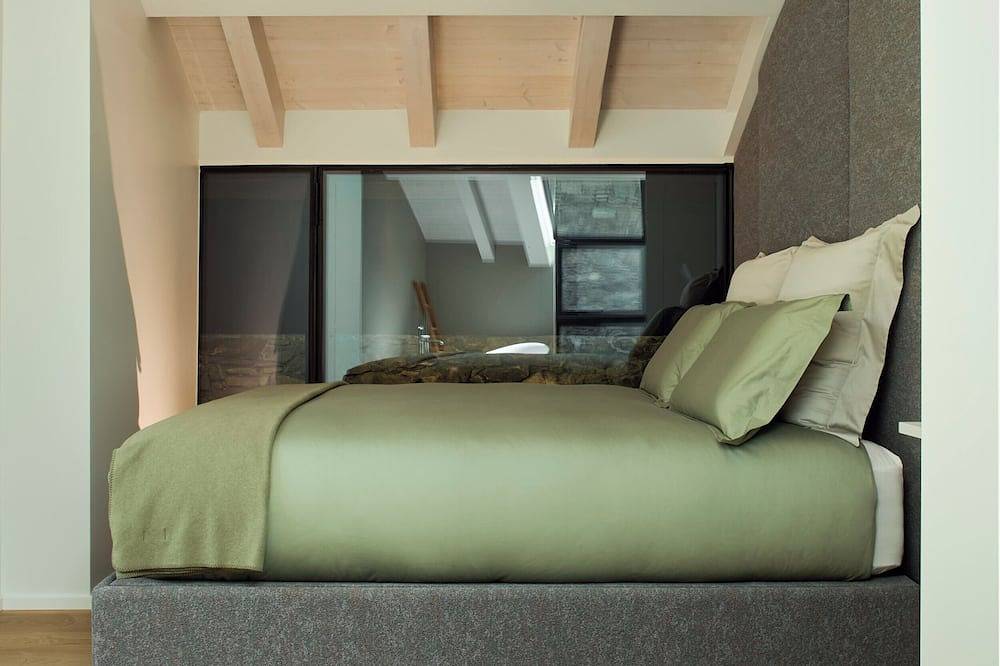 Chalet Exclusive use, ski in ski out, in the Matterhorn Ski Paradise area in Cervinia, Région de Valtournenche