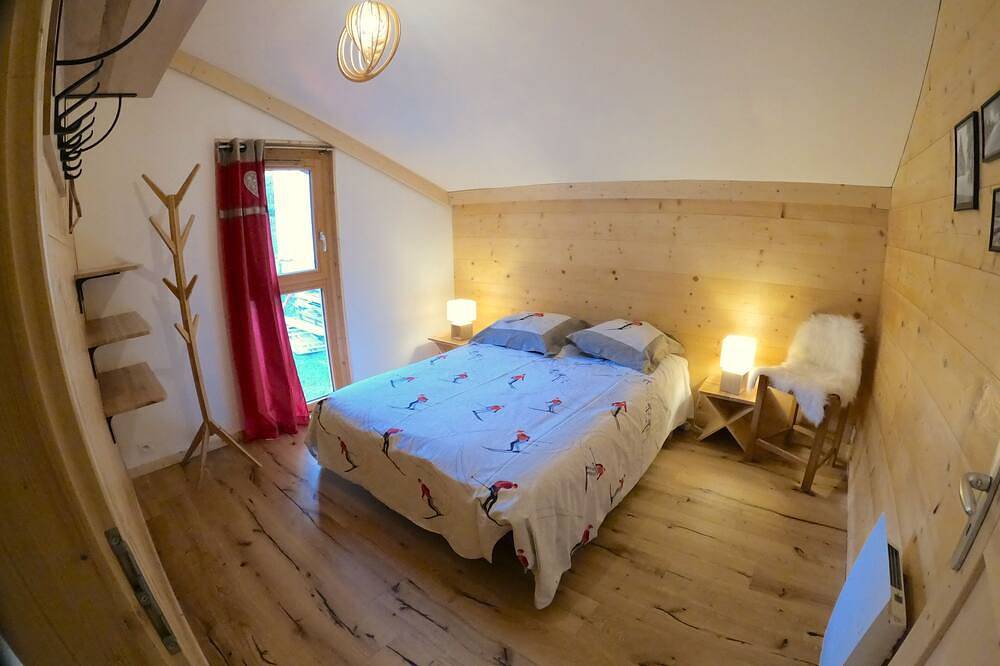 Chalet en madriers massifs au coeur de la Haute Tarentaise in Séez, Massif du Ruitor