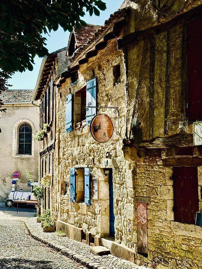 Location de vacances pour 2 personnes, avec terrasse dans Office de Tourisme de Bergerac Sud Dordogne - 2