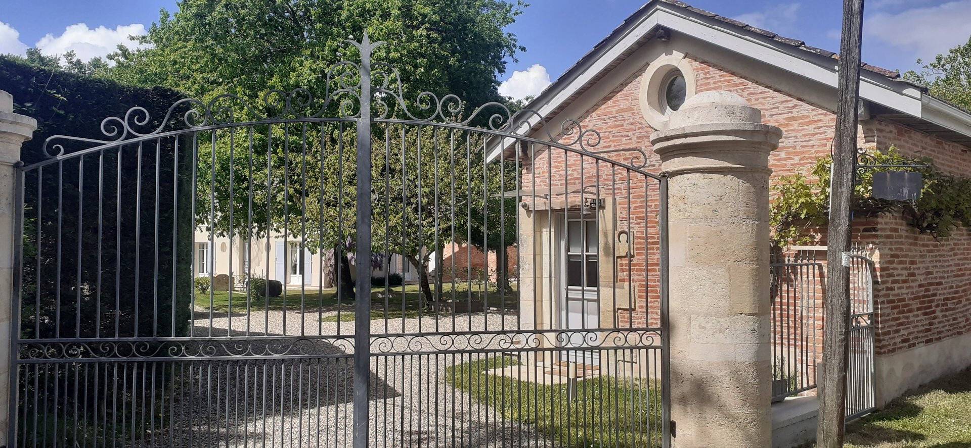 Casa de vacaciones 'La Bastide De Mongiraud' con terraza compartida, jardín común y Wi-Fi in Blanquefort, Región de Burdeos