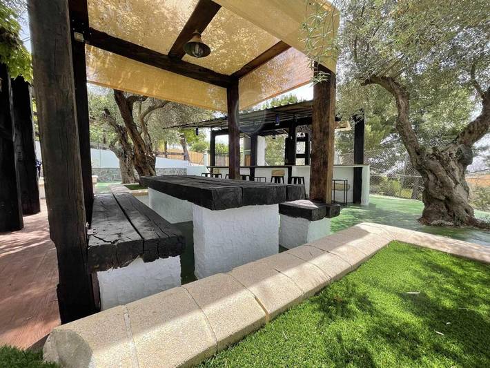 Casa rural para 12 personas, con Balcón y Jacuzzi además de Terraza y Piscina en Trasmulas - 4