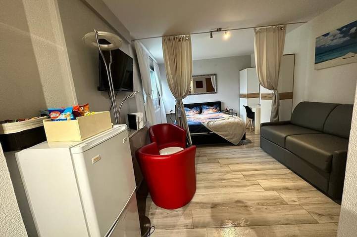 Ganze Wohnung, Chez Moumie Les Carlins privaten Whirlpool in Bevaix, Lake Neuchâtel