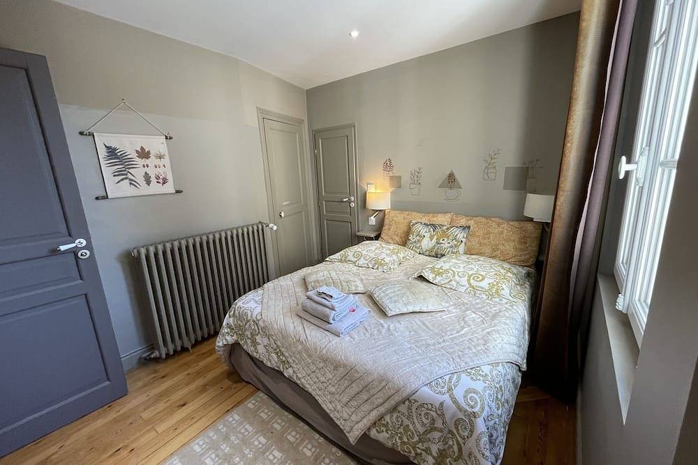 Appartement entier, Suite familiale de L'Octroi  - 3 étoiles in Chartres, Région de Chartres