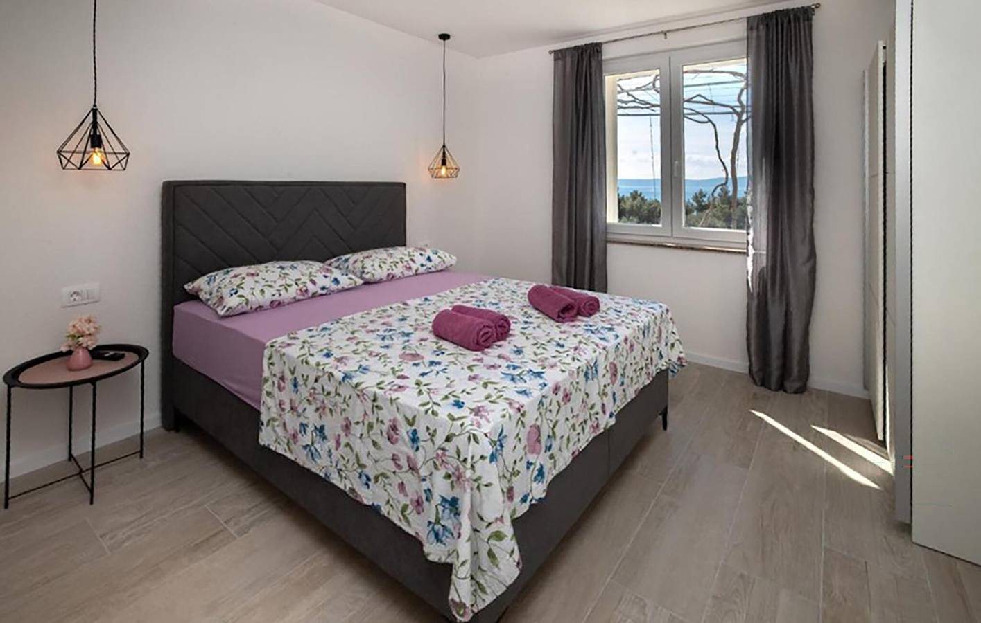 Appartement de vacances entier, Appartement confortable près de la plage naturiste de Nugal, avec terrasse et Wi-Fi in Tučepi, Makarska riviera