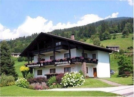 Ferienwohnung für 2 Personen, mit Balkon und Garten sowie Ausblick