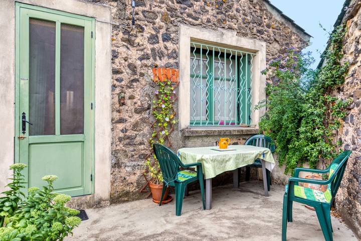 Casa de vacaciones 'Coustouline' con terraza privada y jardín propio in Región de Lodève