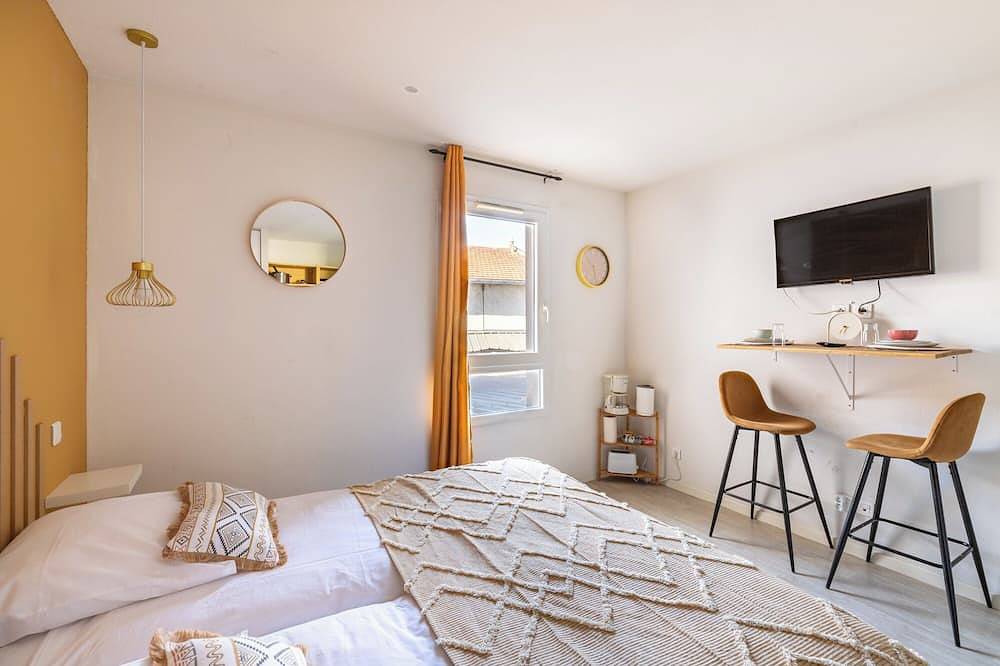 Ganze Wohnung, Cozy studio 1 minute from the station in Lourdes, Hautes-Pyrénées