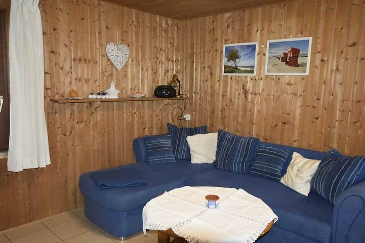 Ferienwohnung für 3 Personen, mit Terrasse und Garten in Alt Farpen