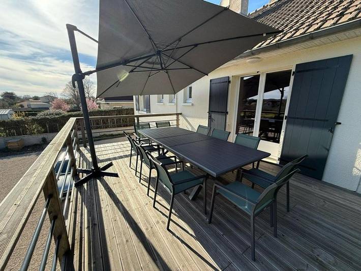 Gîte pour 6 personnes, avec terrasse ainsi que jardin et piscine à Fontaine-le-Comte - 2