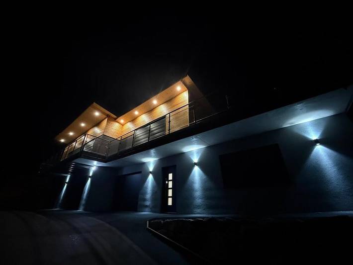 Chalet pour 8 personnes, avec sauna ainsi que jardin et vue