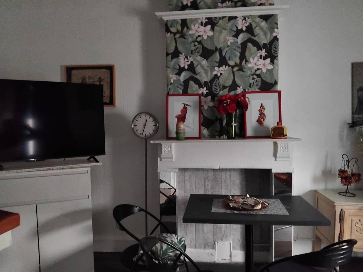 Appartement entier, One-Bedroom Apartment in Tournai, Hainaut