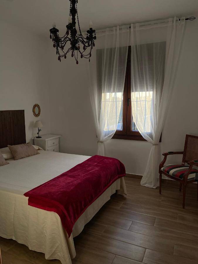 Casa de vacaciones para 8 personas, con piscina para niños y vistas además de piscina y jardín en Provincia de Badajoz - 3