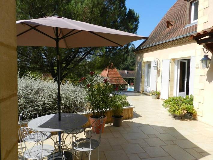 Chambre d’hôte pour 4 personnes, avec vue ainsi que piscine et jardin à Carsac-Aillac - 3