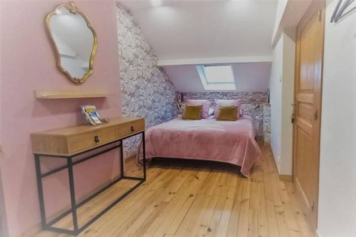 Chambre d’hôte pour 4 personnes, avec vue ainsi que piscine et jardin