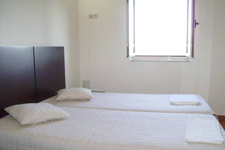 Gîte pour 6 personnes, avec balcon et piscine dans Mogadouro - 4