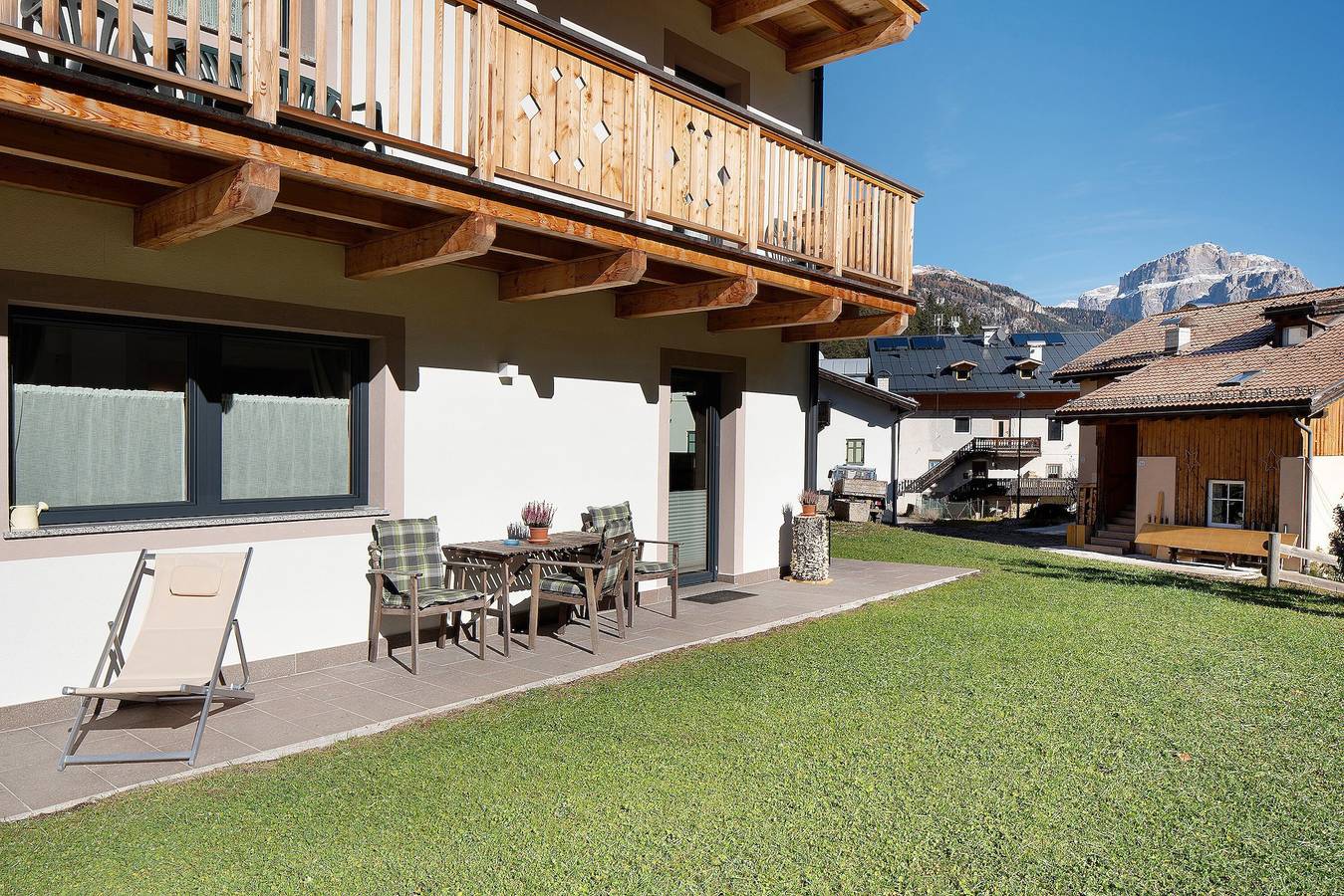 Ganze Wohnung, Ferienwohnung 'Cesa Pattis' mit Bergblick, privatem Garten und Wlan in Campestrin, Mazzin