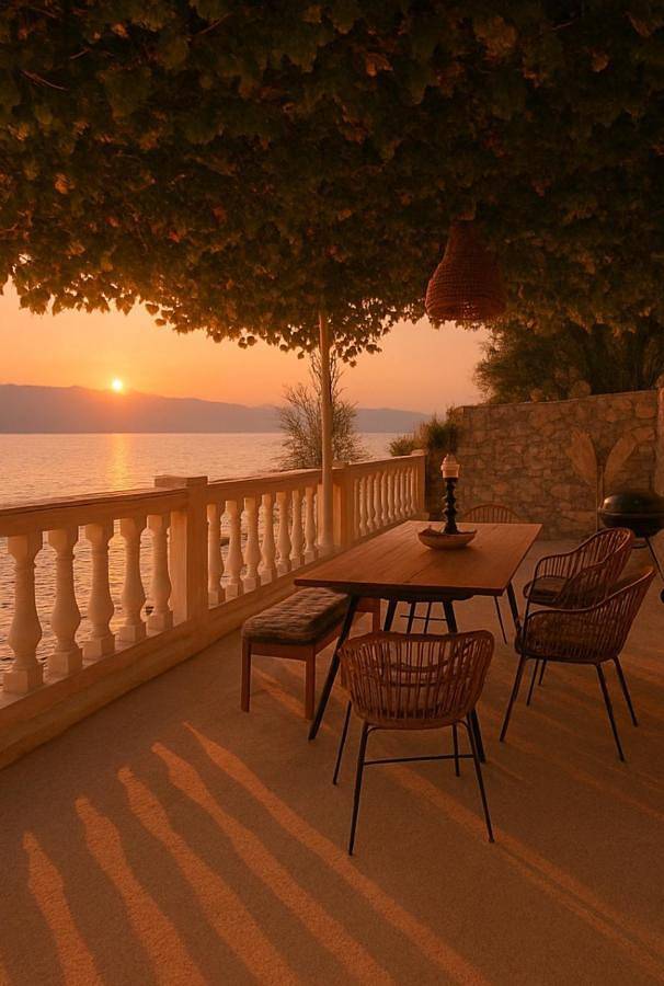 Villa for 5 people, with view and garden, child-friendly in Samos