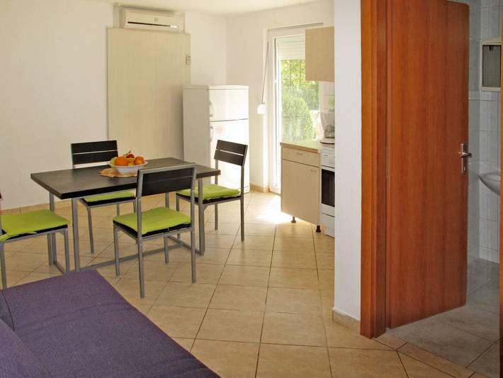 Ferienwohnung für 4 Personen, mit Terrasse und Garten in Zadar - 4