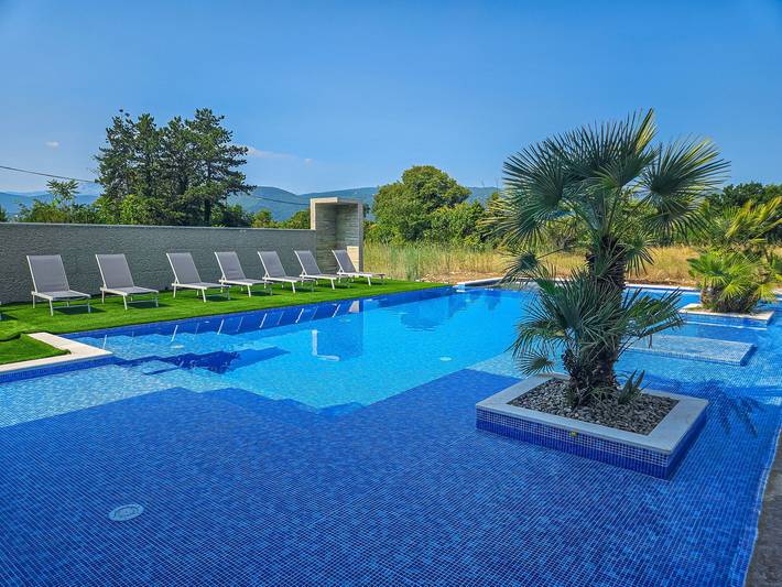 Ferienhaus für 14 Personen, mit Ausblick und Balkon sowie Kinderpool an der Makarska Riviera - 2