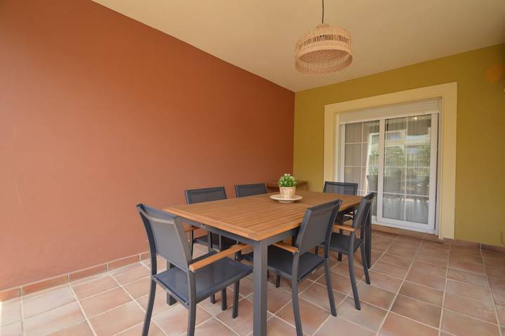 Appartement entier, Appartement de vacances pour 5 personnes avec piscine in Playa de Los Haraganes (Ayamonte), Ayamonte