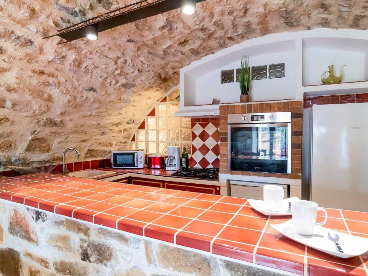 Appartement entier, Apartment in Le Thoronet, Région de Draguignan