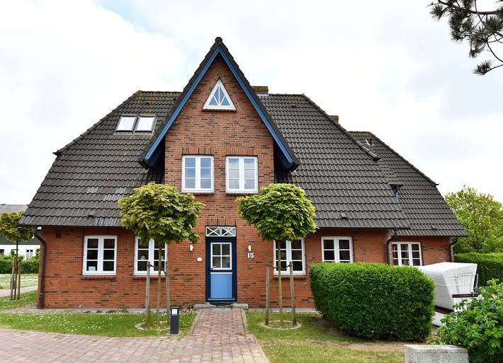 Ferienhaus für 8 Personen, mit Sauna und Terrasse sowie Garten in Utersum - 4