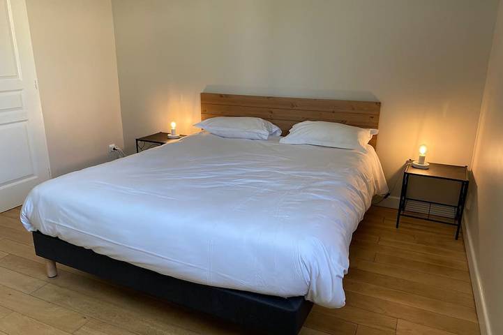 Location de vacances pour 10 personnes, avec jardin à Chalais - 2