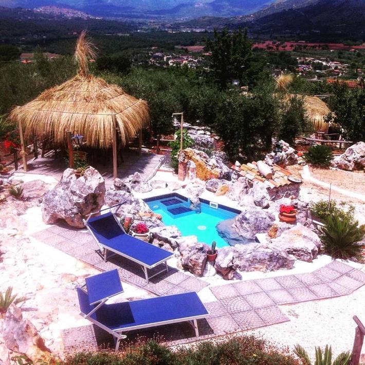 Agriturismo per 3 persone, con Terrazza e Idromassaggio nonché Giardino e Piscina a Priverno