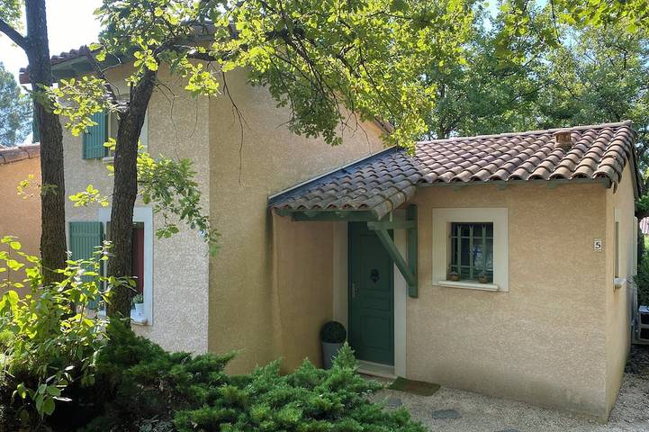 Charming Gardois Mazet in vacation residence in Gaujac, Nimes und Umgebung