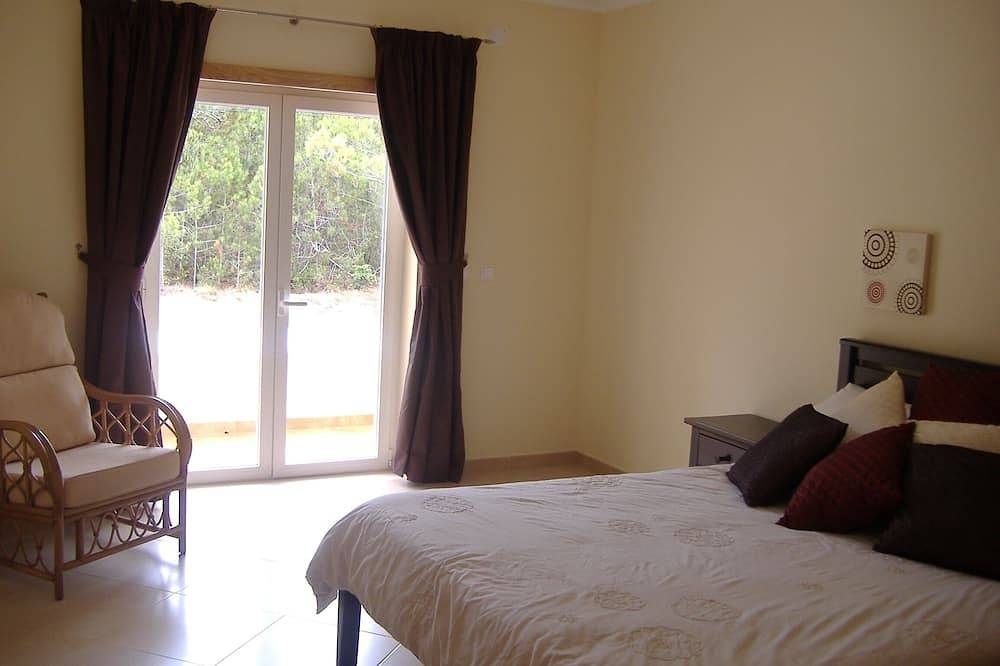 Pineview Villa - une villa individuelle pour 8+ personnes in São Martinho do Porto, Leiria District