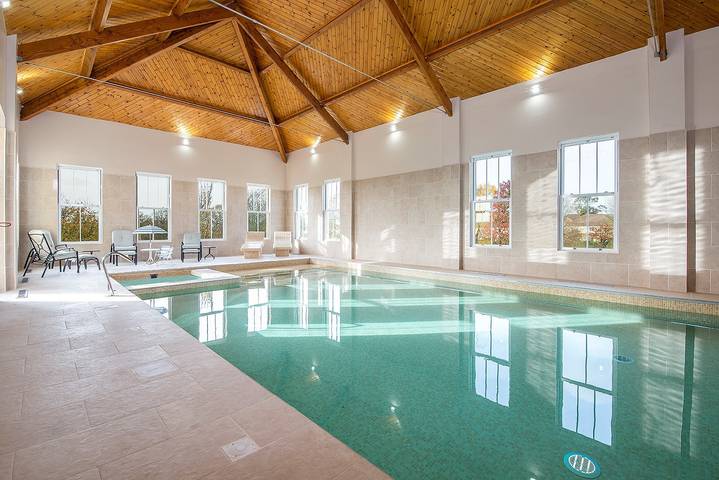 Ferienhaus für 24 Personen, mit Whirlpool und Garten sowie Sauna