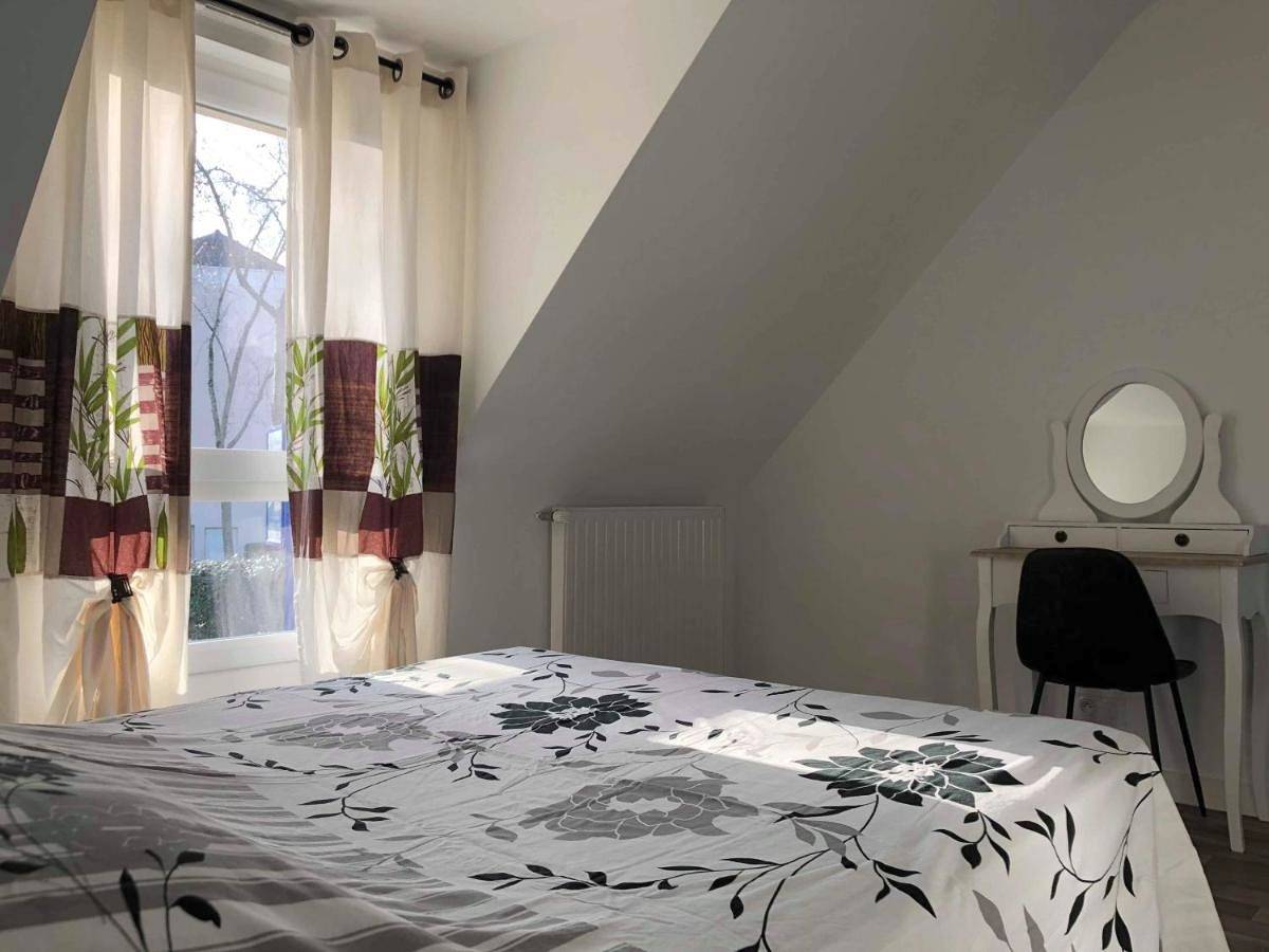 Budget Double Room in Auray, Côte des Mégalithes