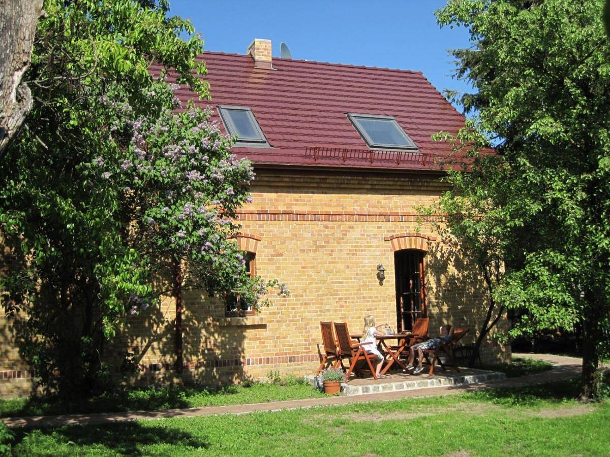 Two-Bedroom House in Drieschnitz-Kahsel, Neuhausen/Spree